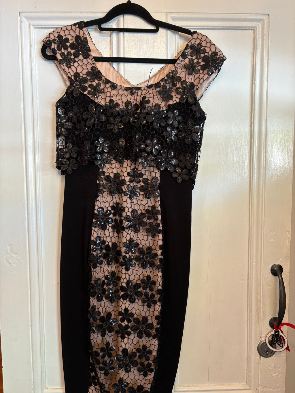 Sacha Drake Lace Overlay Dress – Size 10 (Best Suited to an 8–10)
