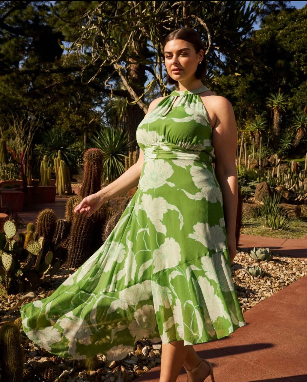 Estelle Size 18 | Effortless Elegance