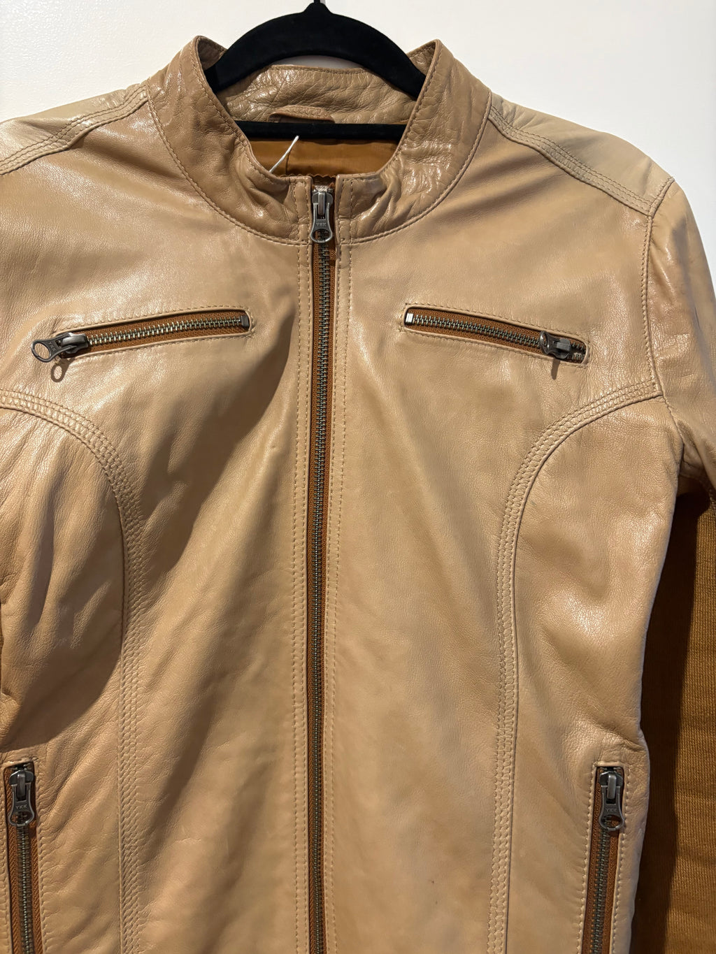 Dory’s Exclusive Leather jacket