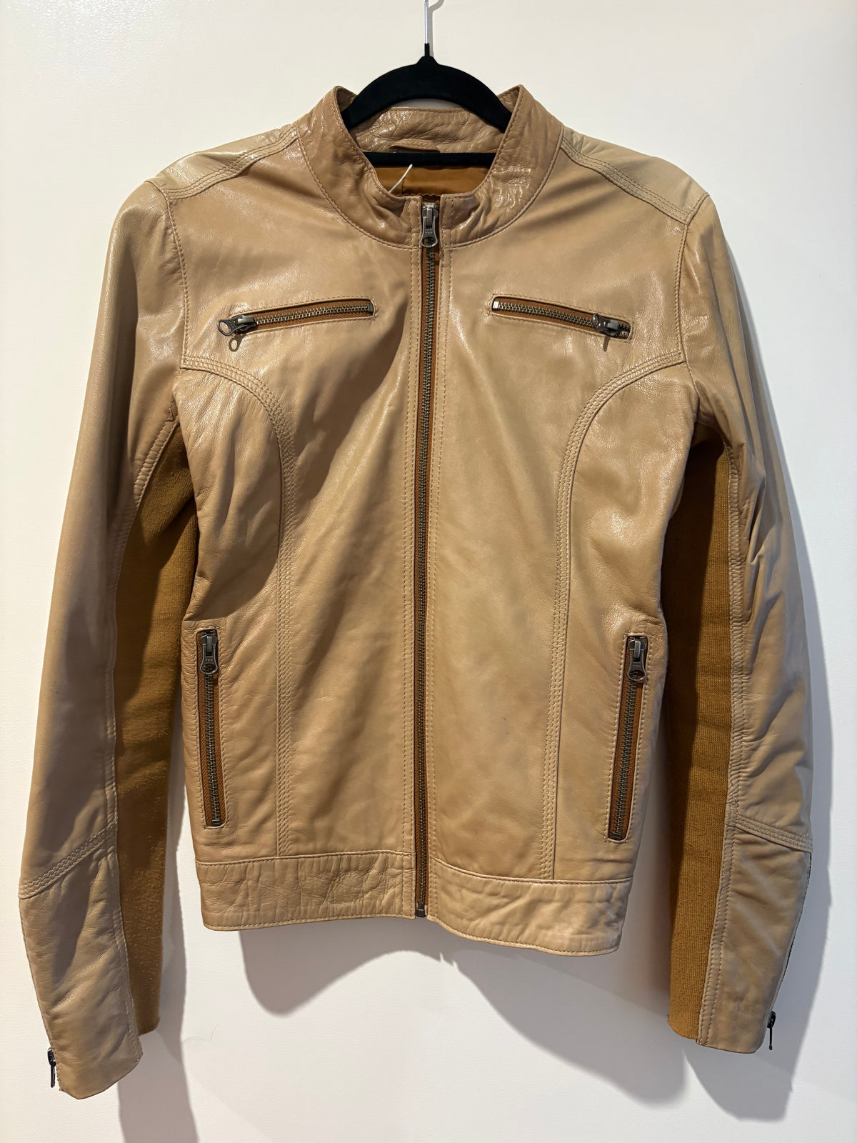 Dory’s Exclusive Leather jacket