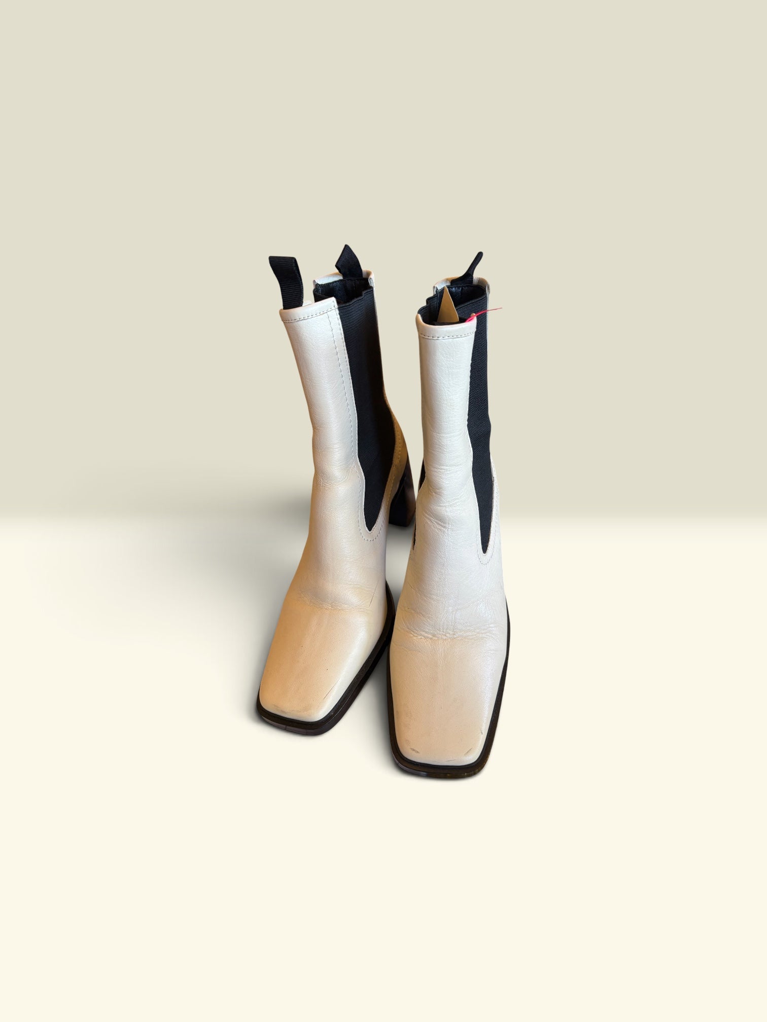 Tony Bianco White Leather Chelsea Boots 🤍🖤